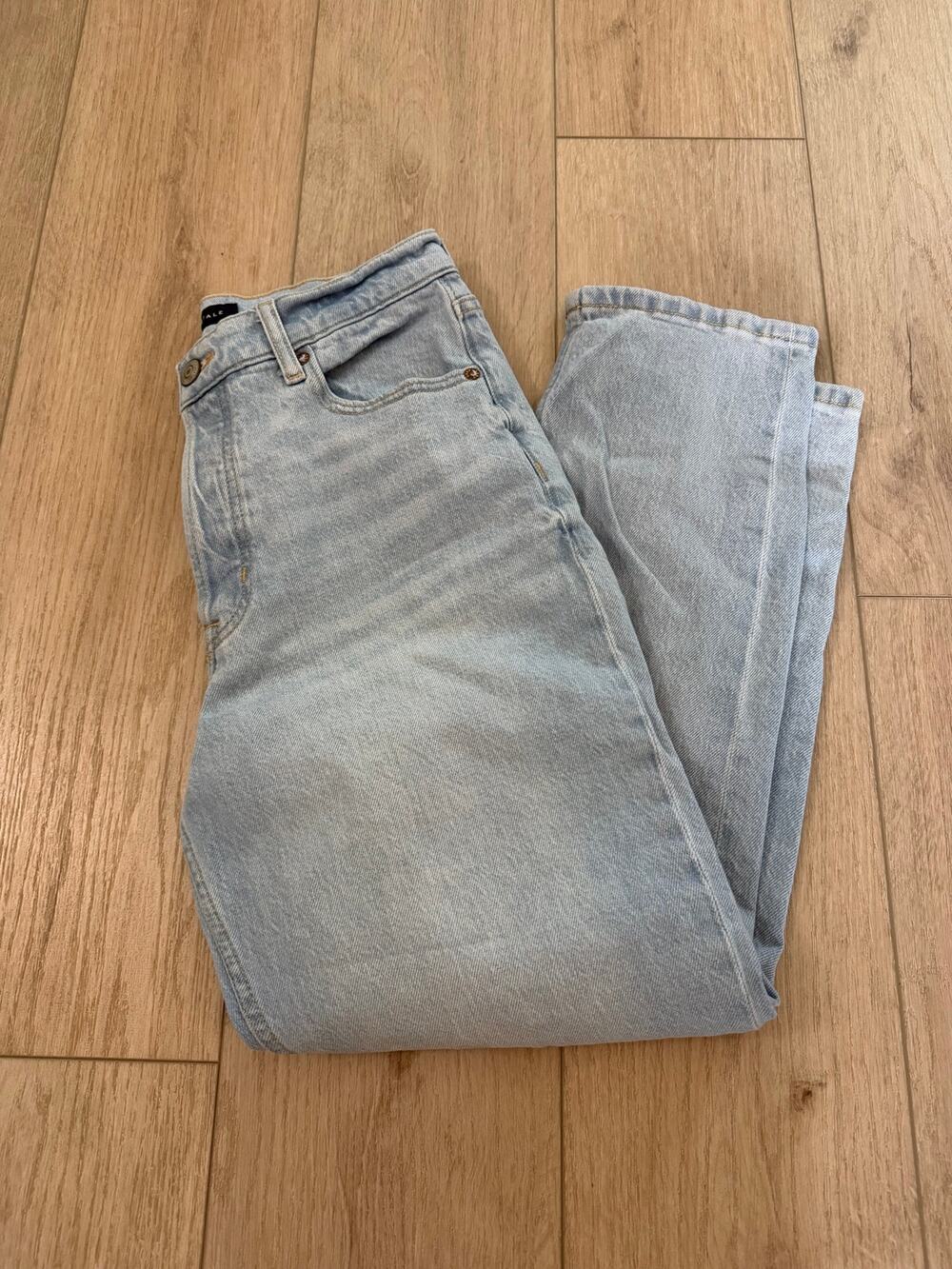 Aeropostale Women's Mom Jean Size 6